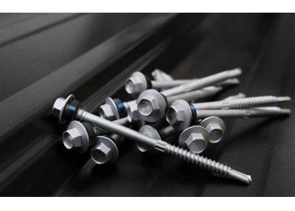 Knurled screw action