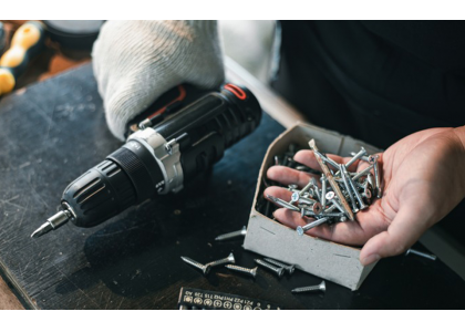 What are the 7 commonly used measures for screw loosening