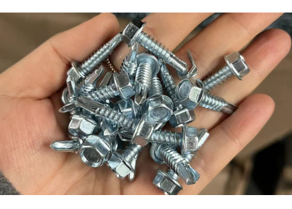 What are the advantages of zinc screws?