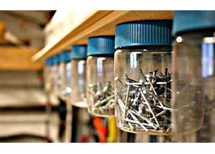 Two conditions must be met for the storage of screws!